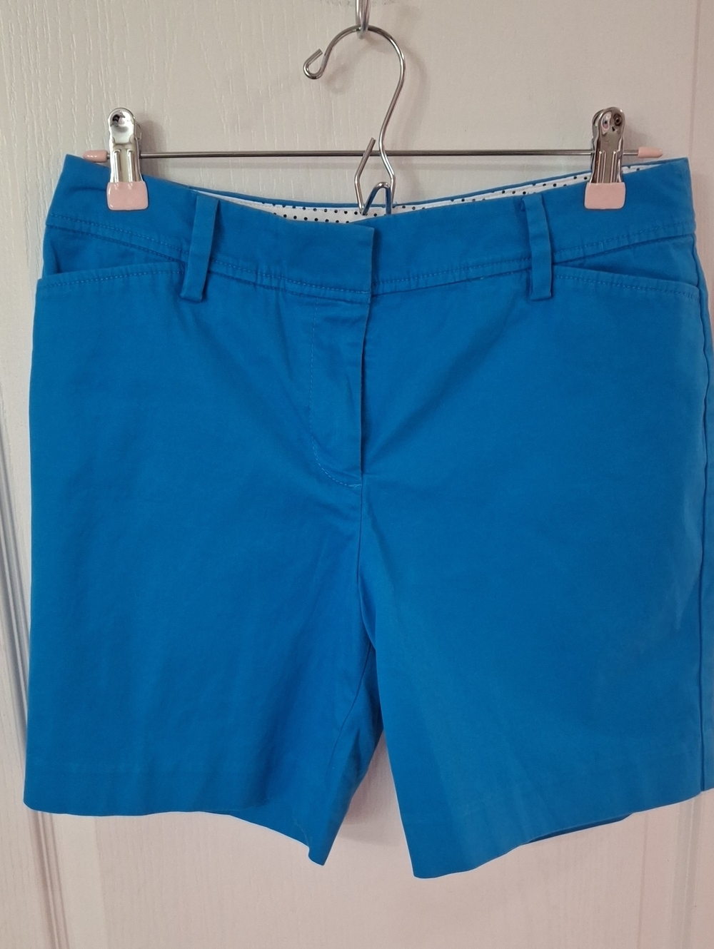 Talbots Women’s Bright Blue Bermuda Chino Shorts   Excellent Condition   Size 4